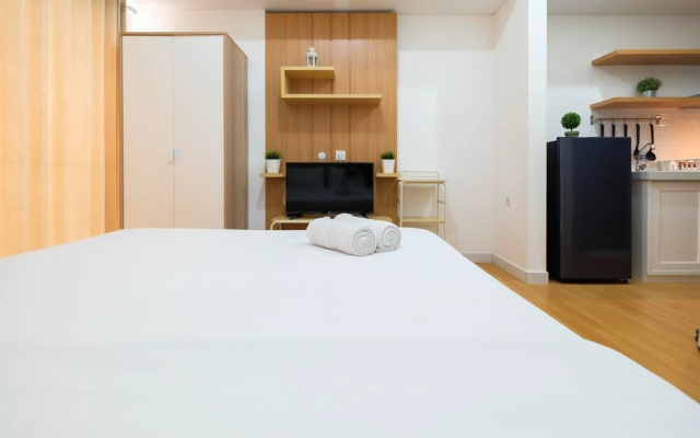 Cozy Minimalist Studio at Casa de Parco Apartment by Travelio