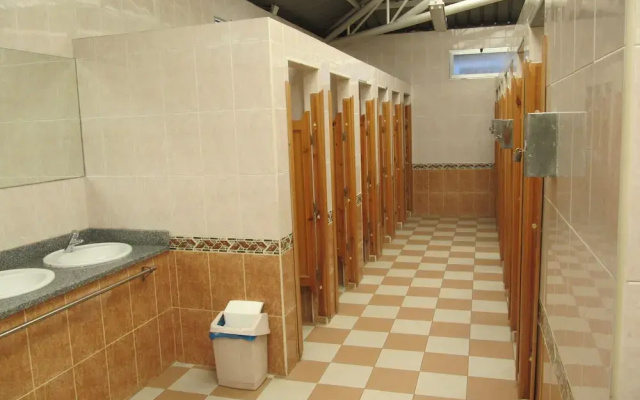 Bungalows Camping Alpha Madrid
