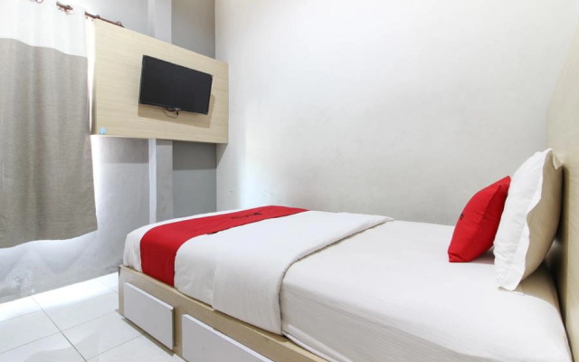 RedDoorz Plus near UPN Jogjakarta 2