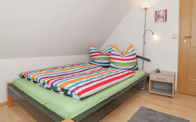 Apartment in Ilmenau With Garden, Terrace, Bbq, Deckchairs
