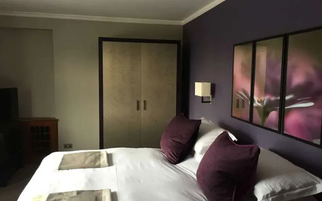Best Western Stone Manor