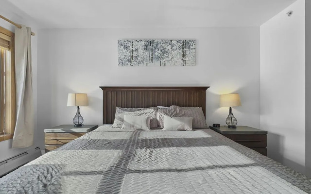 Inviting and Spacious Condo In The Heart of Center Village - PP416 by Redawning