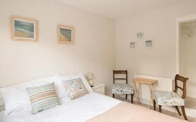 The Cove Guest House