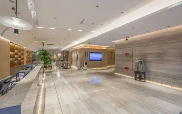 Yiju Life Hotel (Yuyao Station Wucaicheng)