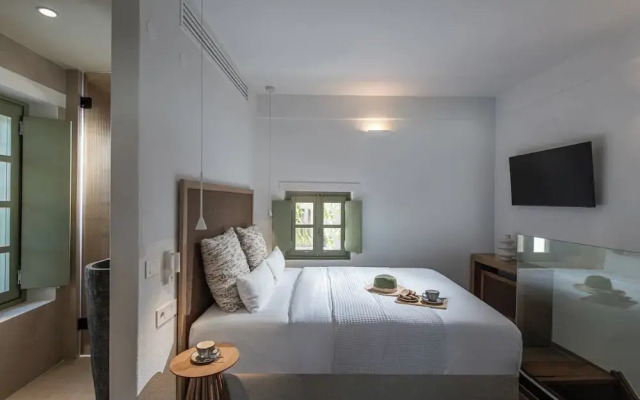 Mint Villa by Checkin