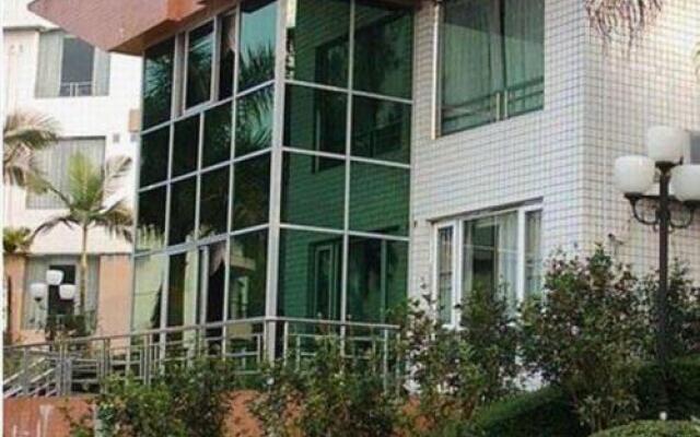 Отель White Cloud Hot Spring Farm Stay вид на фасад