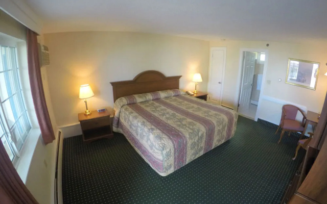 Driftaway Hotel and Pool