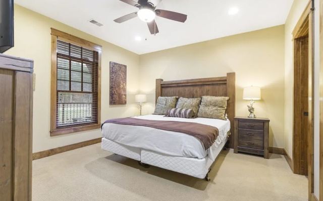Taneycomo Retreat - Lakefront Condo