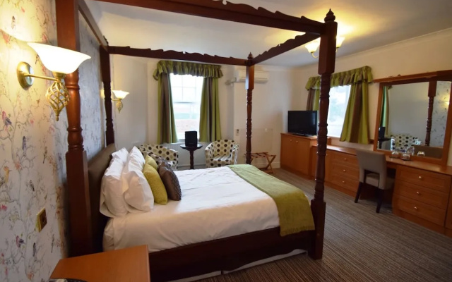 The Riverhill Hotel