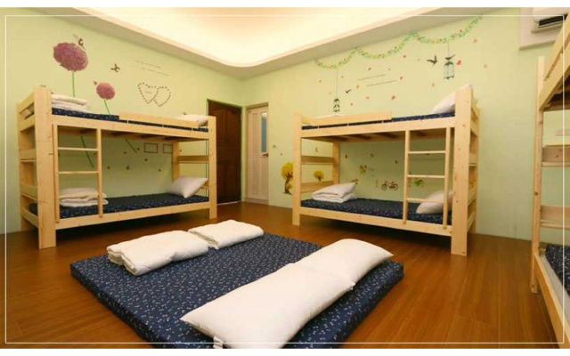 Chalucet Castle Hostel