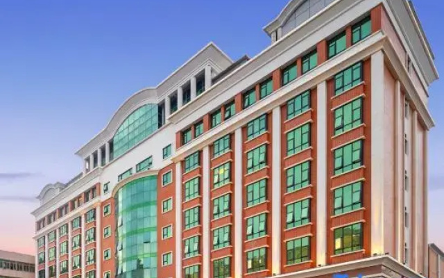 Golden Star Hotel