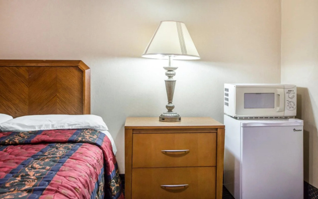 Economy Motel