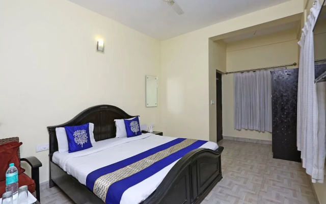 OYO 1949 Hotel Surya Garden