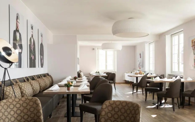 BASE II - Das Bed & Breakfast bei Basel (Lorrach)