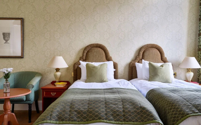 Dumbleton Hall Hotel
