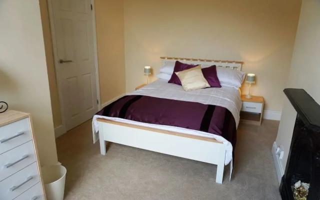 Inviting 2-Bed House in Hebden Bridge