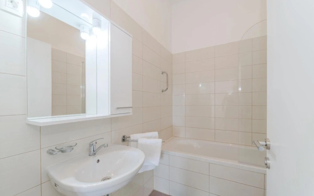 Awesome Home in Veli Rat With Wifi and 2 Bedrooms