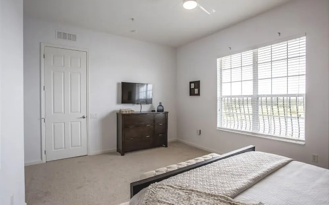 4816 Cayview Avenue #404,