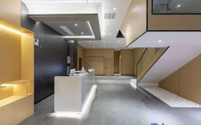 IDJ i Electronic Sports Hotel (Shanghai Jindu Road)