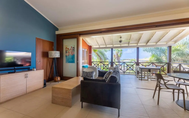 Tropical Escape With Pool and Ocean Views