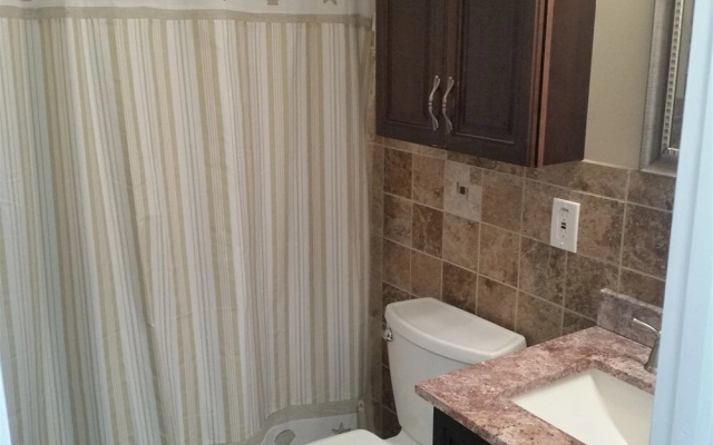 NW302 East Marina Court, Unit B2