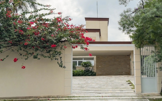 Casa com 4 Quartos - Alto Padrão