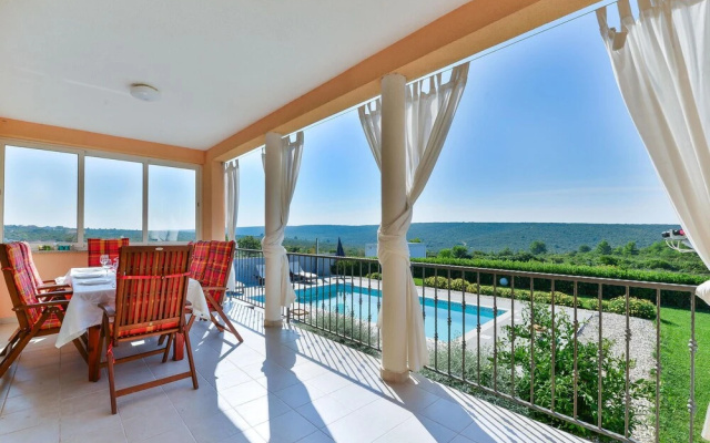 Beautiful Home in Debeljak With Wifi and 3 Bedrooms