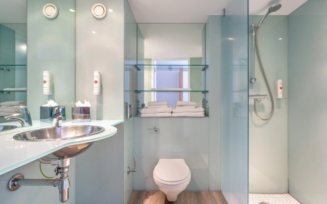 Holiday Inn Bournemouth by IHG
