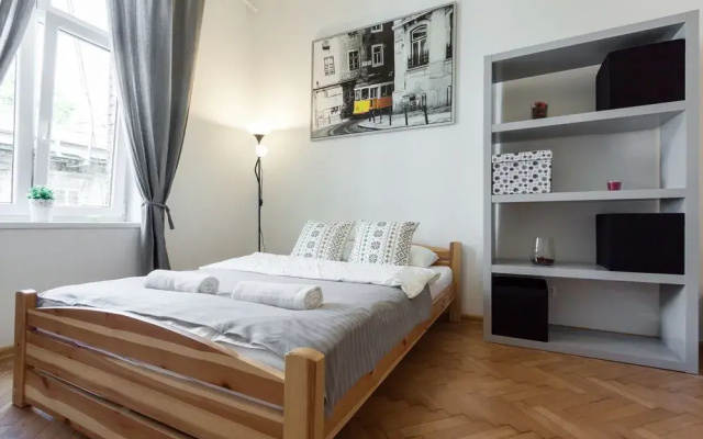 4U Apart close to the Main Station
