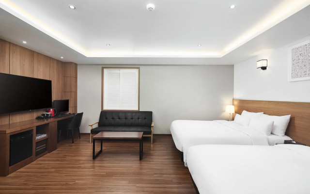 Lion Hotel