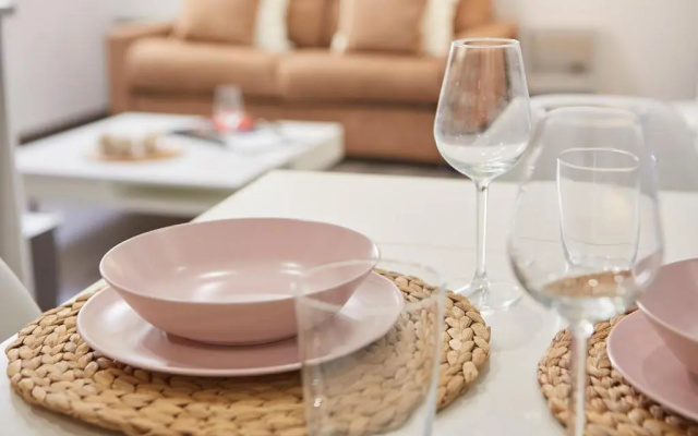 LEEWAYS APARTMENT VI in ALCALA 99
