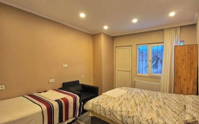 White Lotus Suites