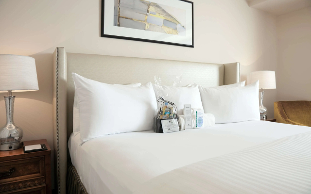 State Plaza Hotel