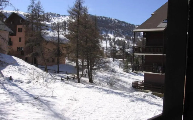 Appartement Risoul, 1 pièce, 4 personnes - FR-1-330-92