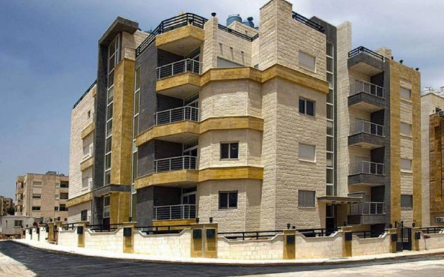 Lijam Apartments