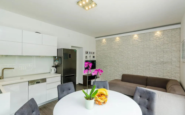 Apartment Lise Mokosica
