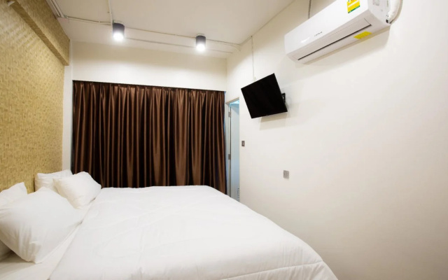 Charurat Suite