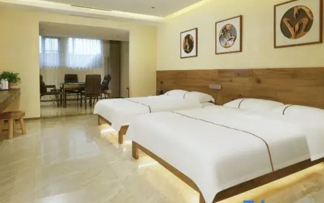 Nanmu Courtyard (Yunyang Riverside Shopping City Center)