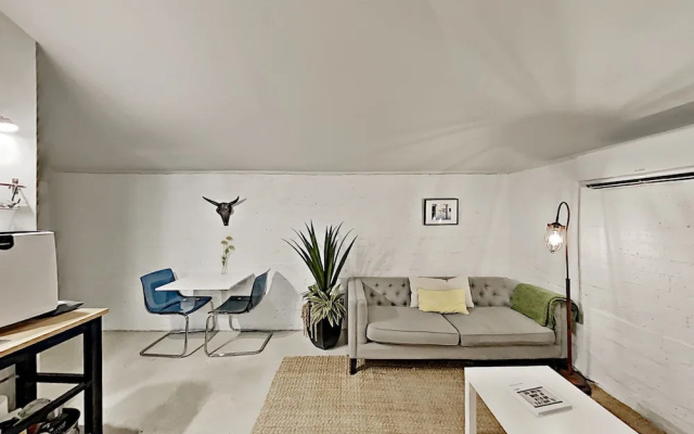 1714bouh 3 Bedroom Home