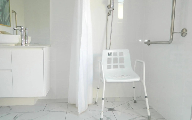 Beachside Rosebud Retreat with *Wheelchair access*