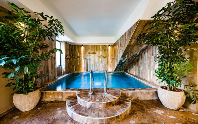 Le Hameau des Pesquiers Ecolodge, Curio Collection