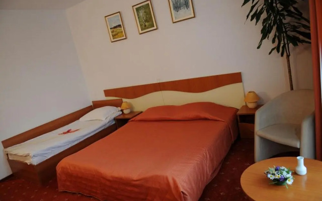 Andy Hotel