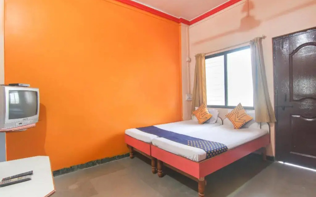 New Surekh Lodge by OYO Rooms
