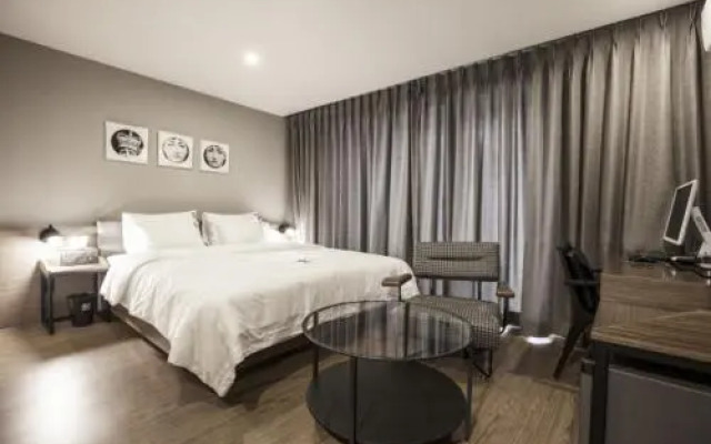 Number 25 Hotel