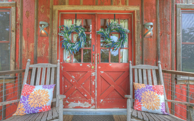 Cabins Out Back-nest