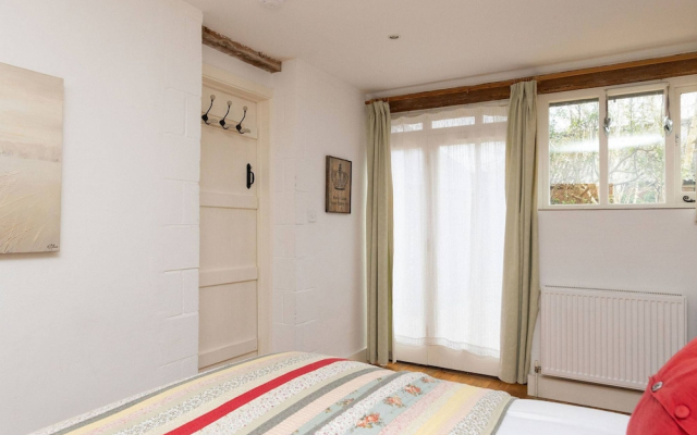 Wren Barn - Cosy 2-bed Converted Barn in Sidlesham