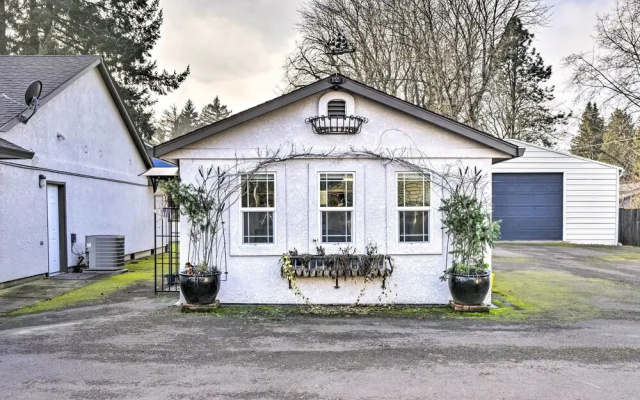 Well-appointed Milwaukie Home: Great Location