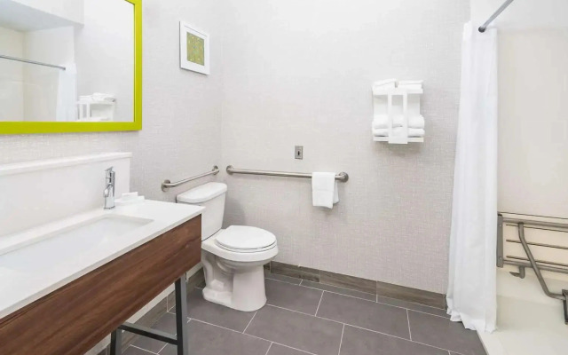 Hampton Inn & Suites Hartford-Manchester