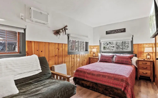 Timber Lodge Cabin 8