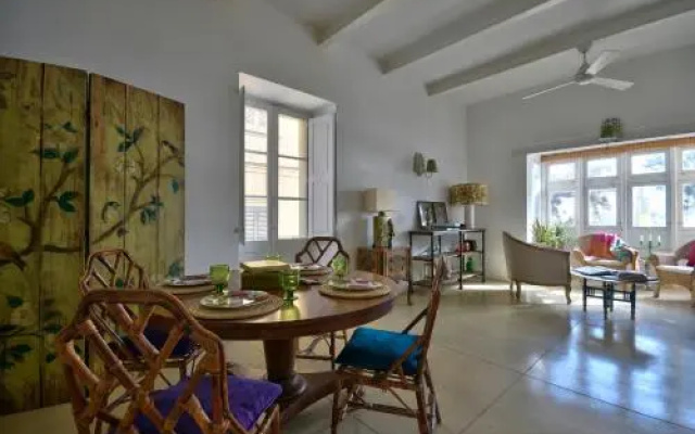 Bright 1Br Townhouse With Sea View